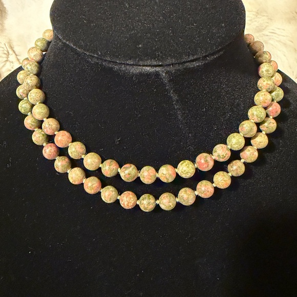 Beautiful Natural Unakite Green and Pink Stone Beaded Necklace 32” - Picture 2 of 3